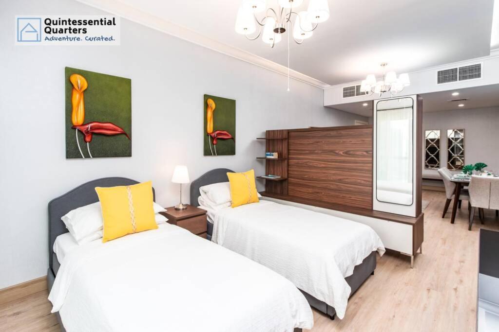 دبي Downtown Cozy Home + Partitioned Living Room المظهر الخارجي الصورة