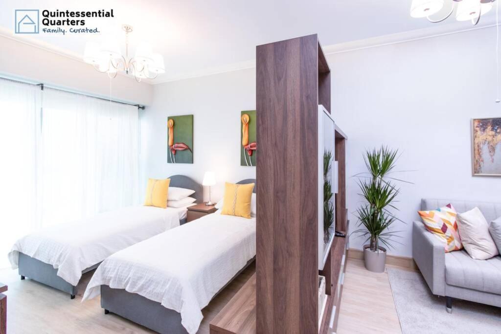 دبي Downtown Cozy Home + Partitioned Living Room المظهر الخارجي الصورة